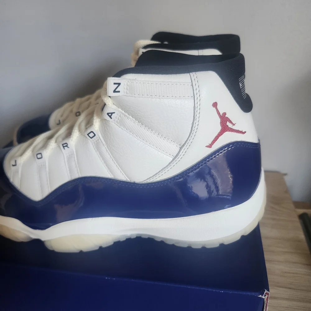 Air Jordan 11 'Rare Air'